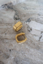 Load image into Gallery viewer, Calla Square Hoops
