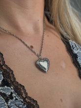 Load image into Gallery viewer, Heart Locket Necklace
