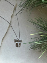 Load image into Gallery viewer, Bow Pendant Necklace

