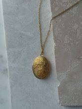 Load image into Gallery viewer, Oval Locket Necklace
