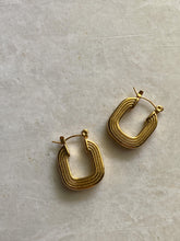 Load image into Gallery viewer, Eden Modern Hoops
