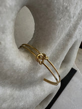 Load image into Gallery viewer, Chloe Knotted Bangle
