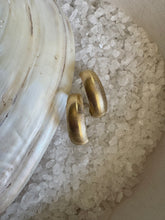 Load image into Gallery viewer, Sylvie Ribbed Hoops

