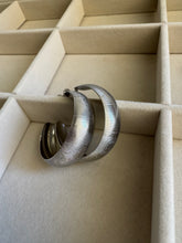 Load image into Gallery viewer, Sylvie Ribbed Hoops
