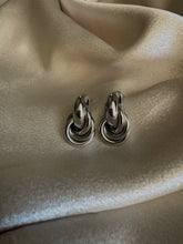 Load image into Gallery viewer, Harlow Earrings
