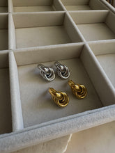 Load image into Gallery viewer, Harlow Earrings
