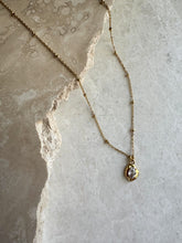 Load image into Gallery viewer, Janie Pendant Necklace
