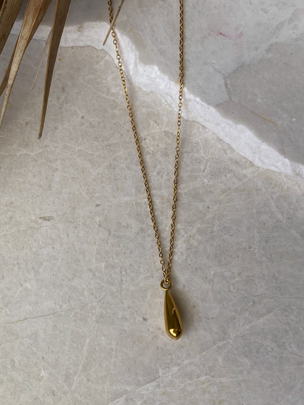 Mila Teardrop Pendant Necklace