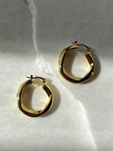 Load image into Gallery viewer, Daphne Modern Hoops
