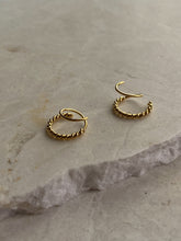Load image into Gallery viewer, Double twist hoops
